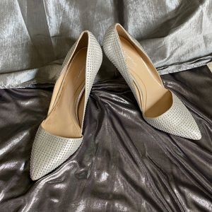 Imagine- Vince Camuto - 9.5 medium- silver textured